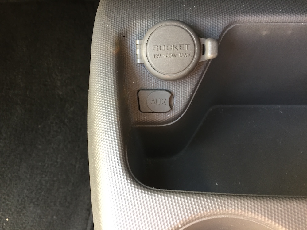 レビュー 車でiphone スマホ の音楽が聴けるaux端子付きbluetoothレシーバー Aukey Br C2 Time To Enjoy