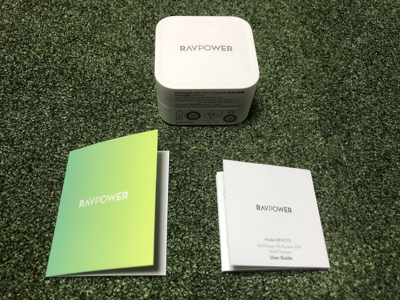 RAVPower 61W USB-C 急速充電器 RP-PC112の内容物