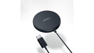 AUKEY、MagSafe充電対応マグネット式ワイヤレス充電器「Aircore 15W」を発売